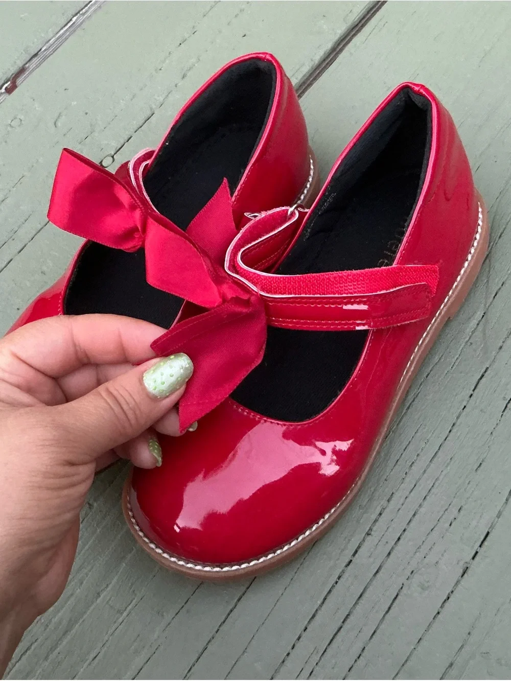 Girls Red Patent Bow Mary Jane Kids Shoes Size 1.5-2 Wide